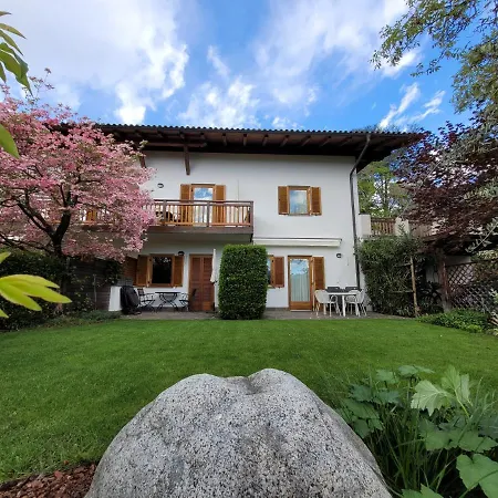 Lena Apartment *